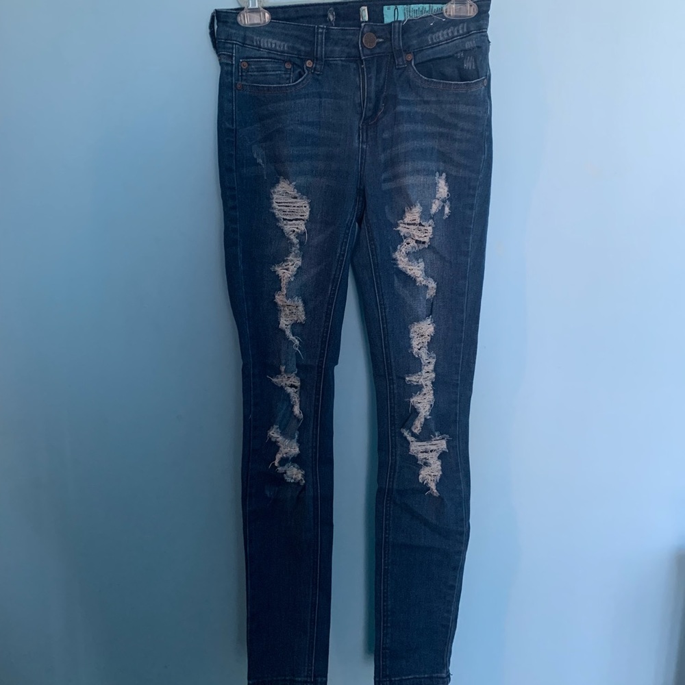 Ripped skinny jeans